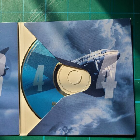 Microsoft FLIGHT SIMULATOR 2004 (PC / Windows) Complete | CIB w/ Tin Case - Picture 9 of 10